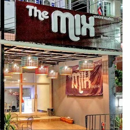 The Mix Bangkok - Silom Hotel Bagian luar foto